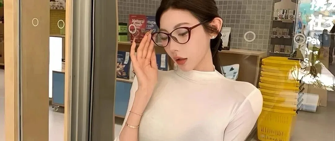 高清图集里的曲线美女写真 身材火辣气质撩人
