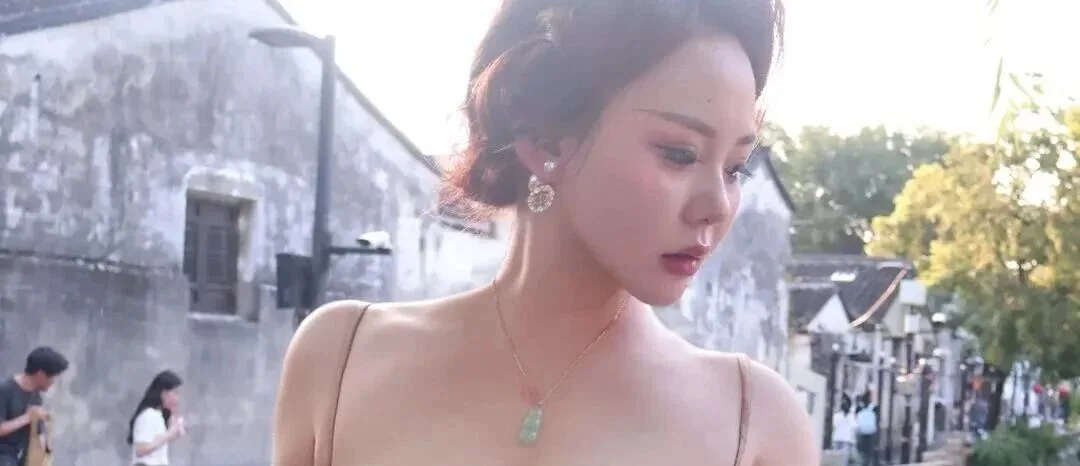 成熟韵味少妇高清写真图集展现迷人曲线与优雅气质