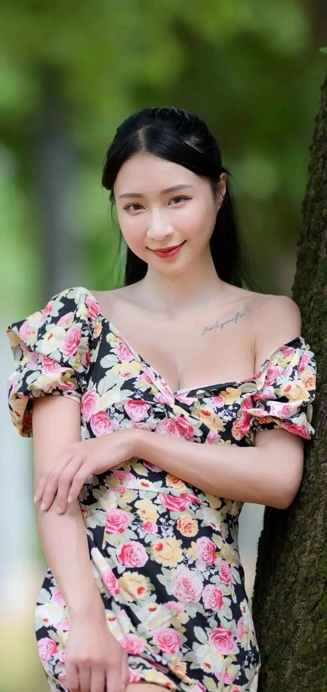 丰满美女写真 图片3