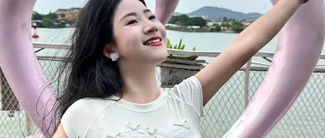 丰满曲线少妇高清写真图集展现成熟韵味