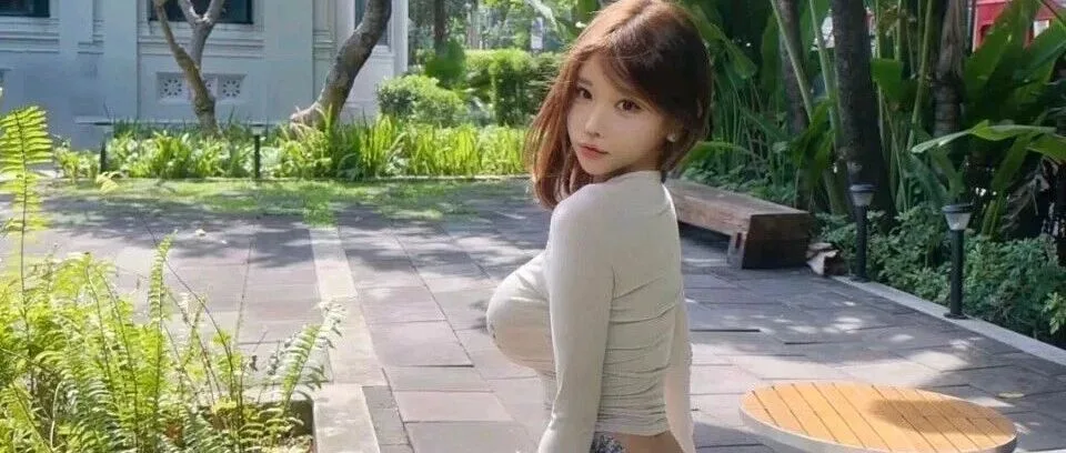 少女写真里藏着的爱情渴望与青春心事