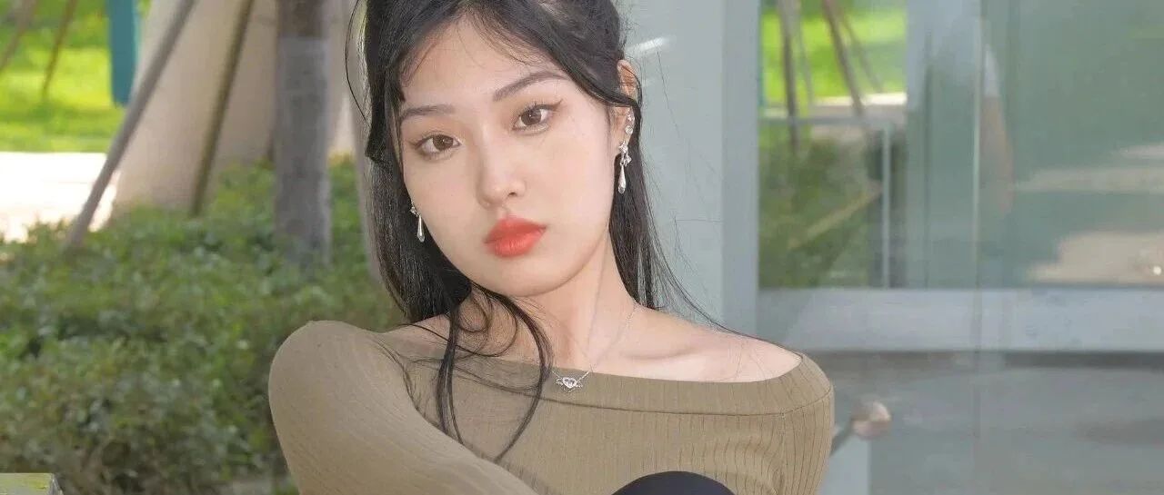 娇羞可爱少妇写真高清图集 温柔气质美女图片太动人