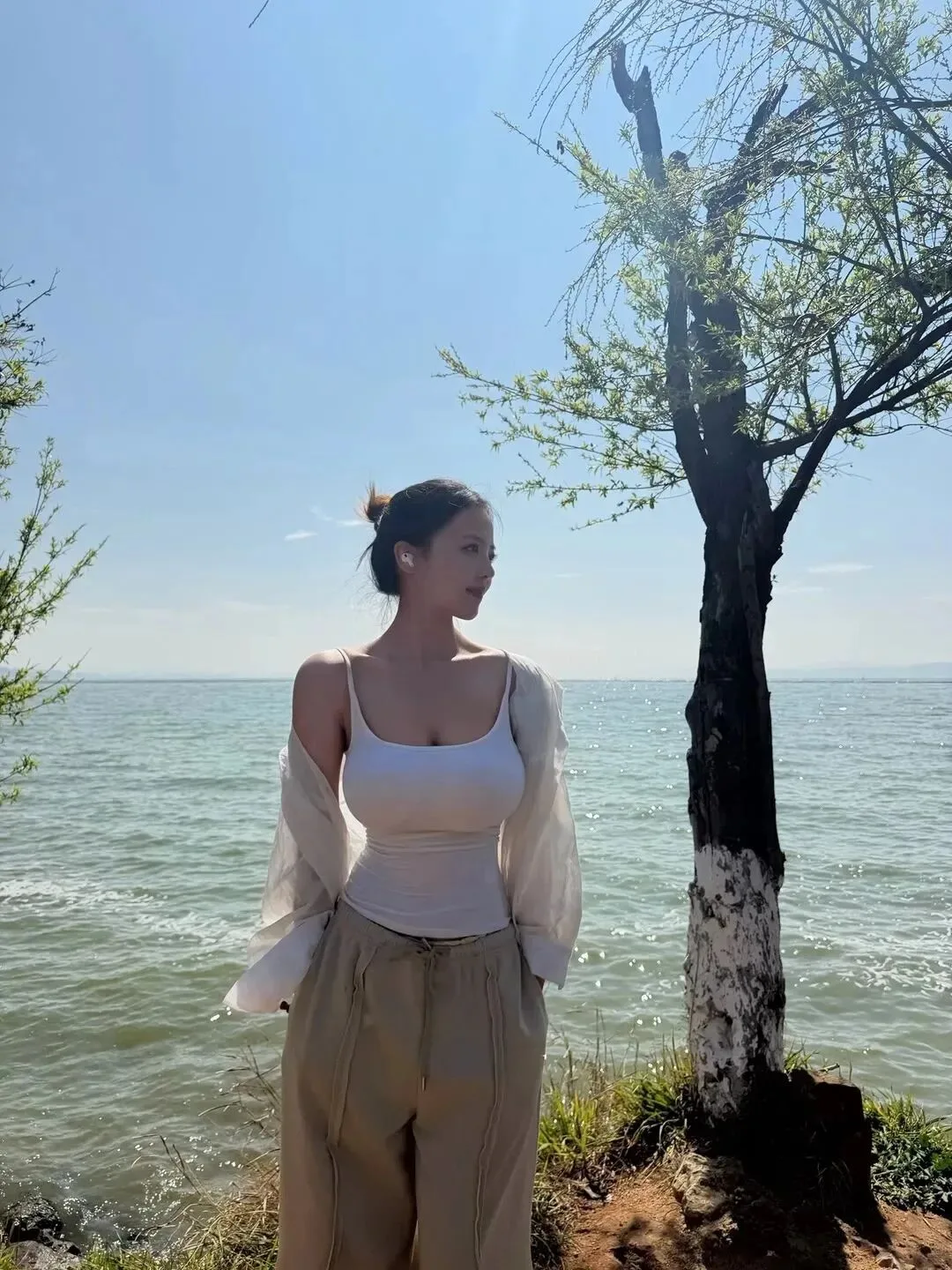 海边气质女神写真 图片2