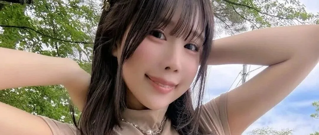 圆润饱满的少妇写真高清图集 成熟女人味曲线迷人