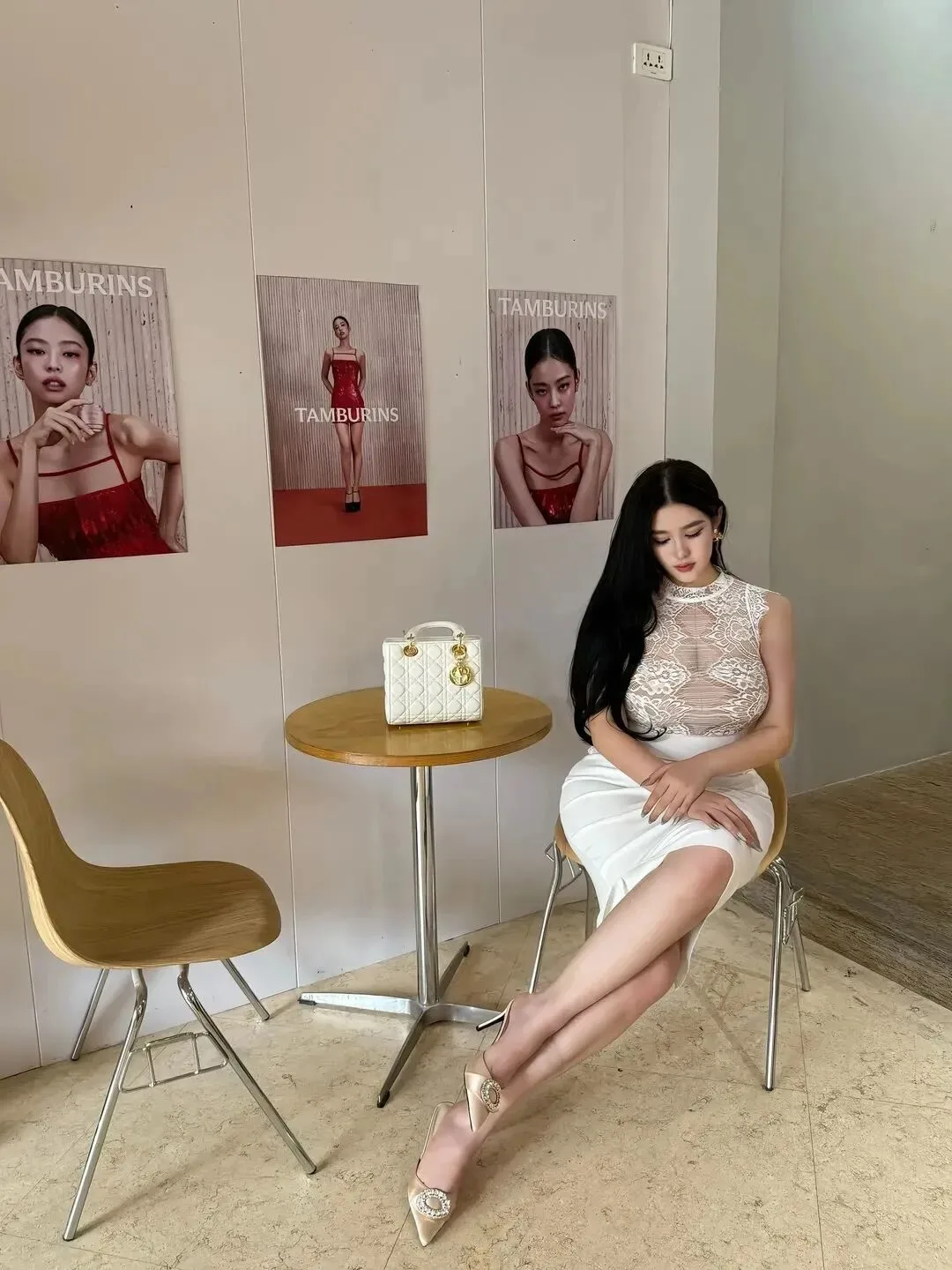 微胖少妇蕾丝写真 图片2