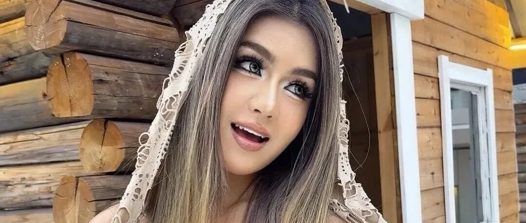 金发美女高清写真合集 金色长发搭配火辣身材的视觉大片