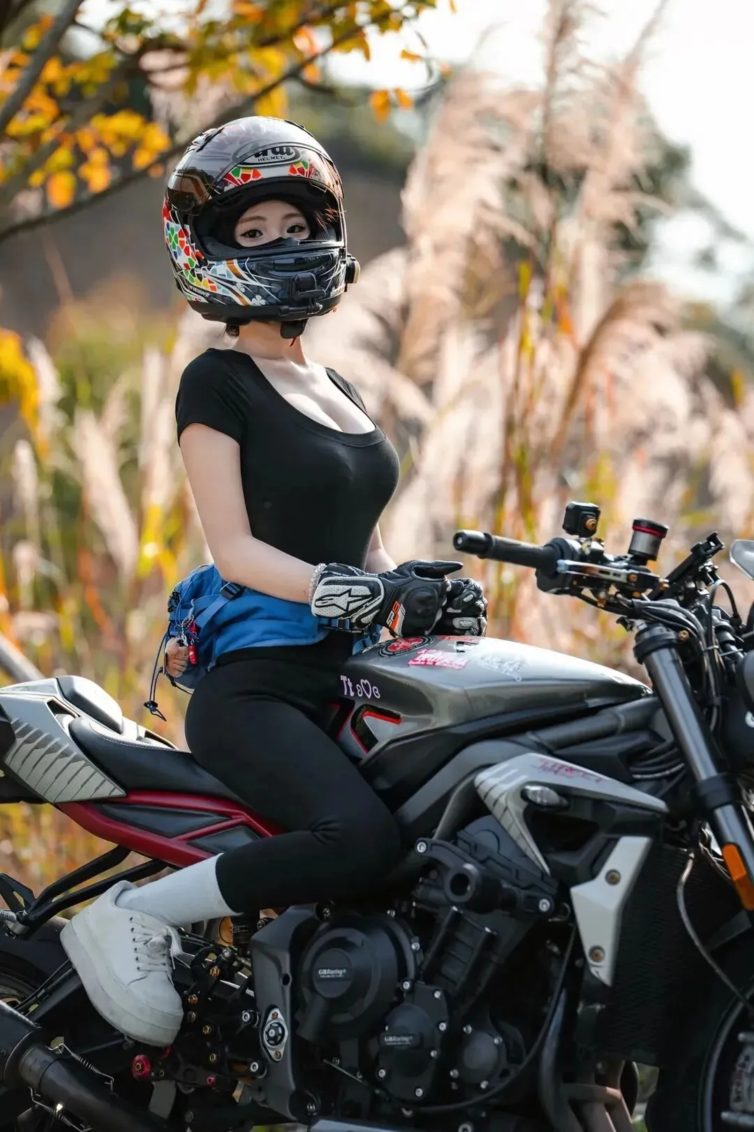 机车女神写真 图片3