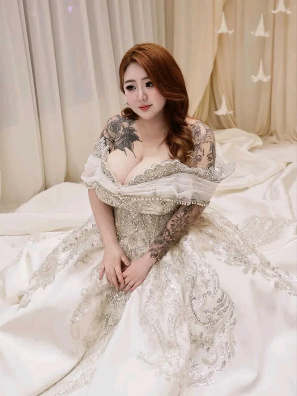 纤瘦美女写真 图片3