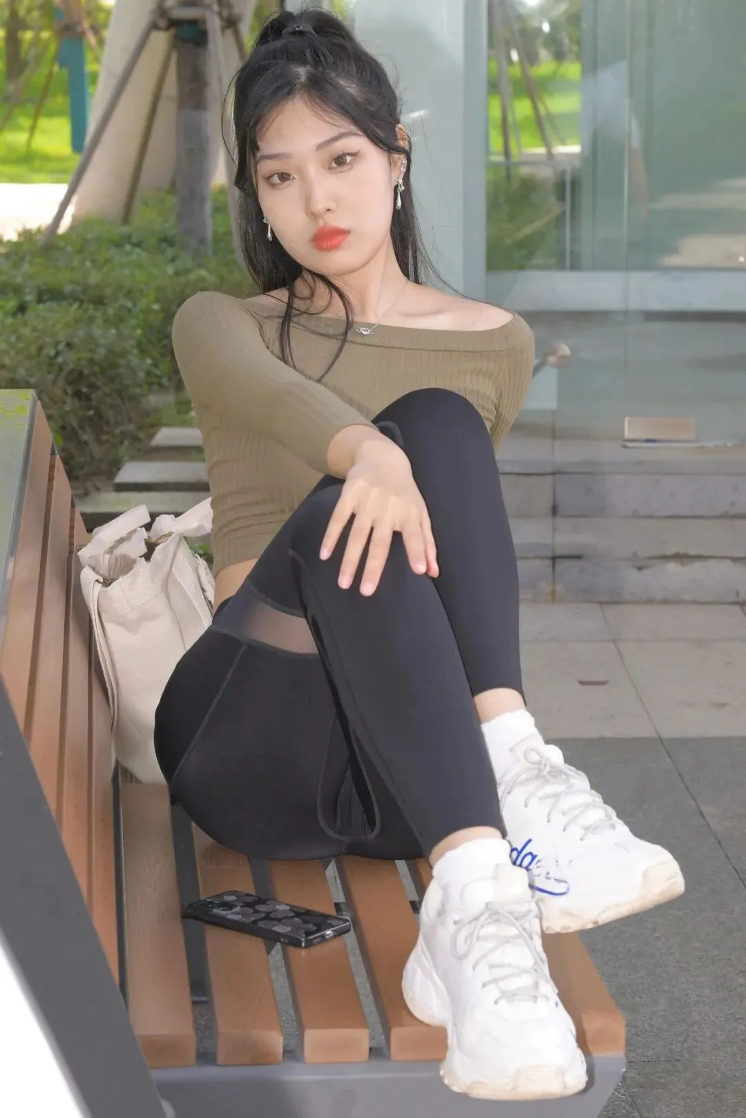 娇羞可爱少妇写真 图片3