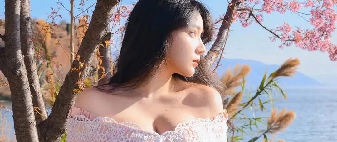 蕾丝裙少妇高清图集 曲线身材与成熟气质写真