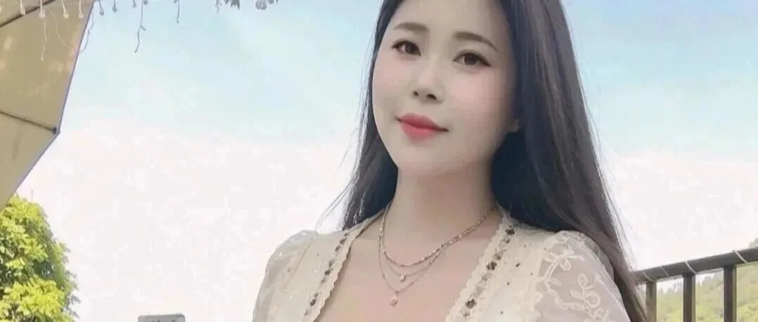 妖娆少妇高清写真图集 曲线身材妩媚动人气质撩人