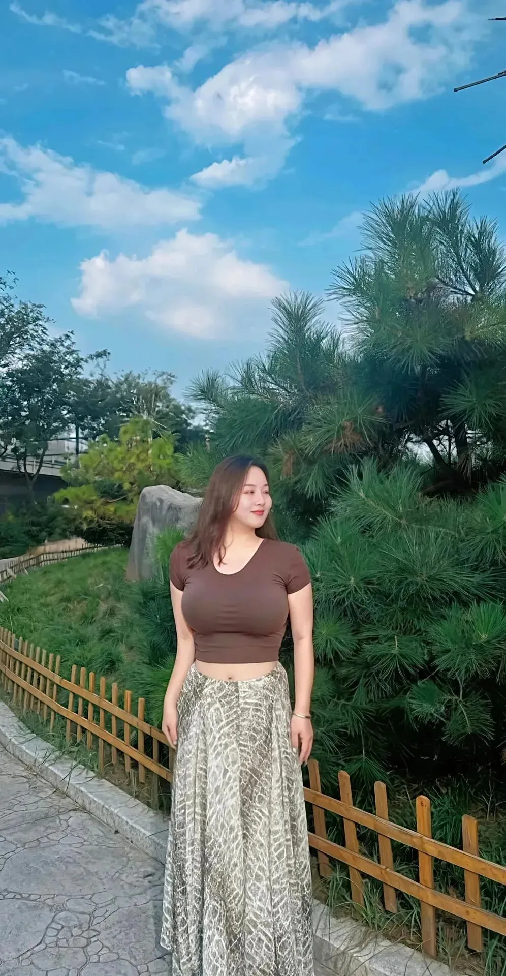 丰满少妇写真 图片2