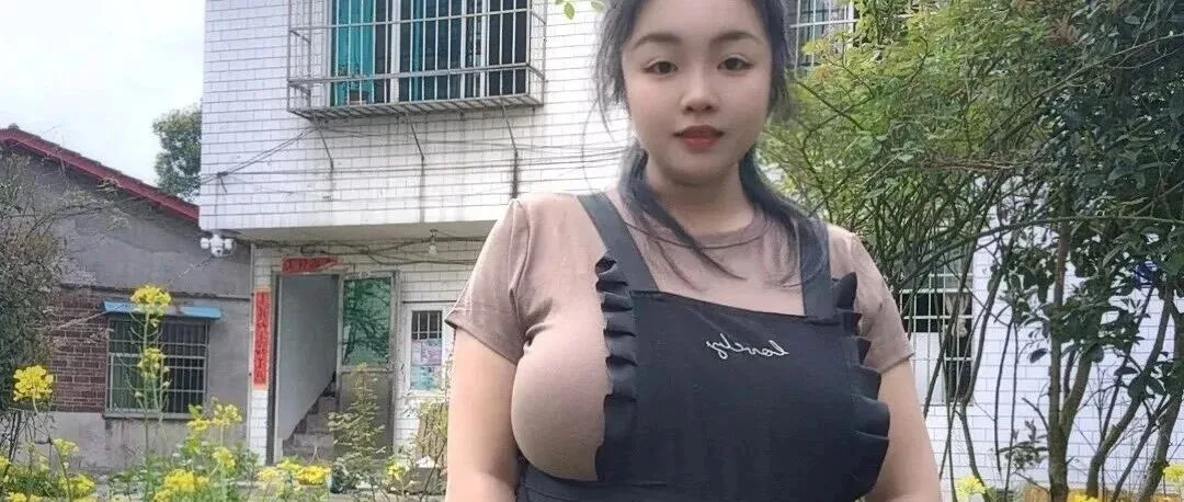 微胖身材曲线太迷人 这组高清写真差点包不住