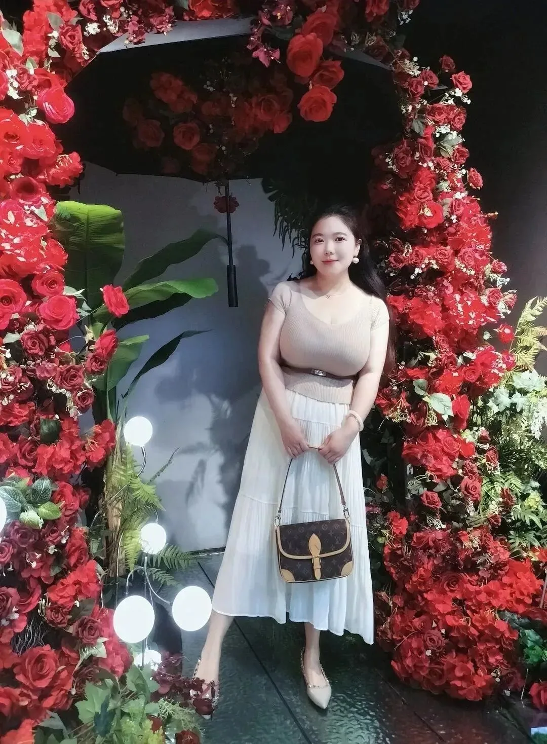 微胖美女写真 图片2