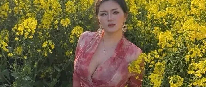 20岁女生高清写真图集 身材曲线与气质感一次看够