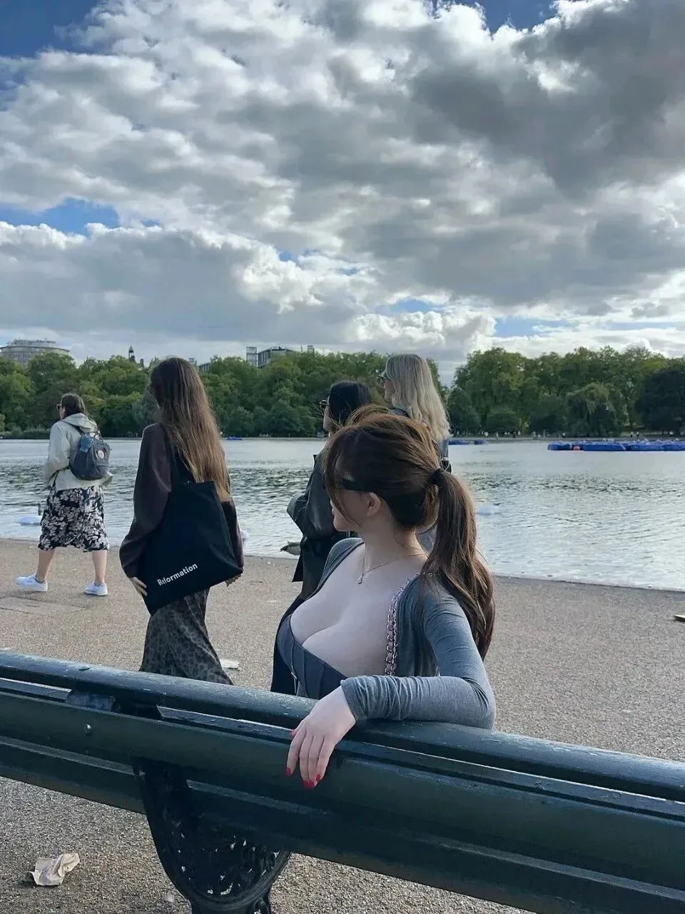 气质少妇写真 图片2