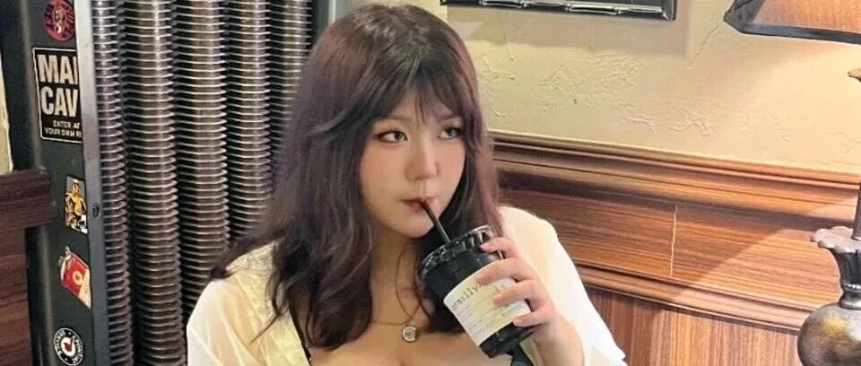 微胖女孩高清写真图集 200斤大码身材也能拍出自信美感