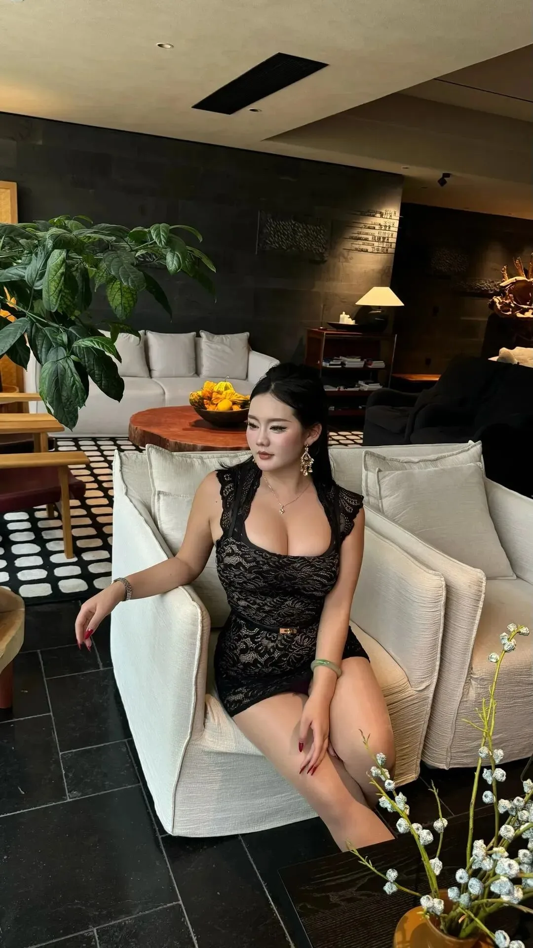 丰满少妇写真 图片2