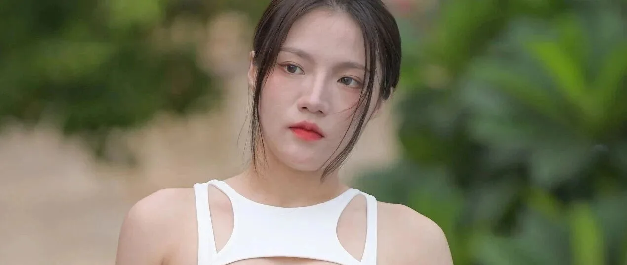 瑜伽裤美女图片 图片1