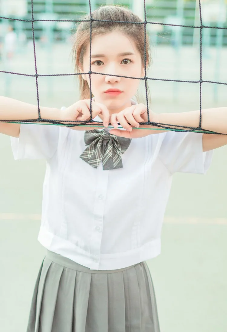 眼镜娘丝袜写真 图片5