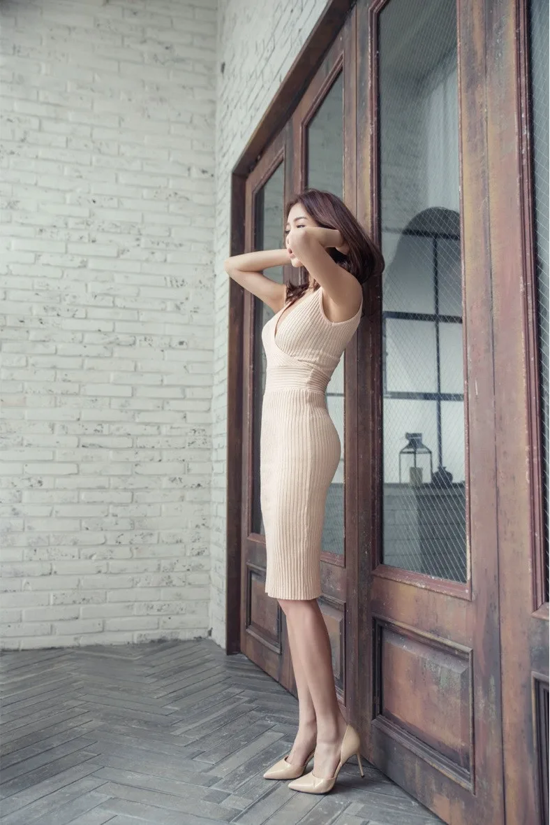 包臀裙美女写真 图片6