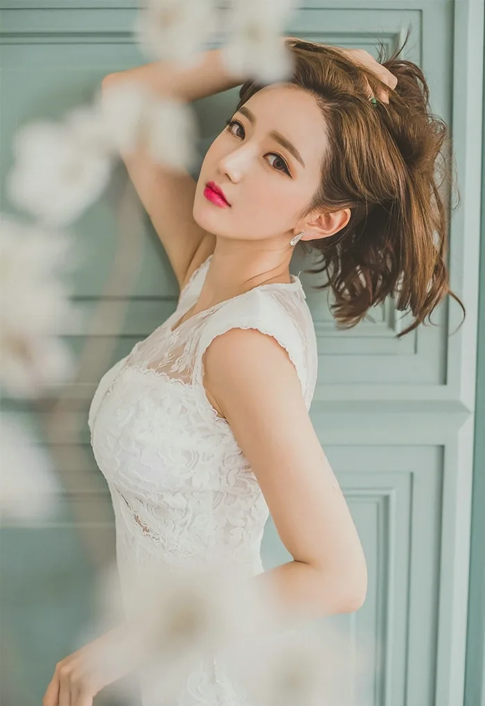 金发美女写真 图片1