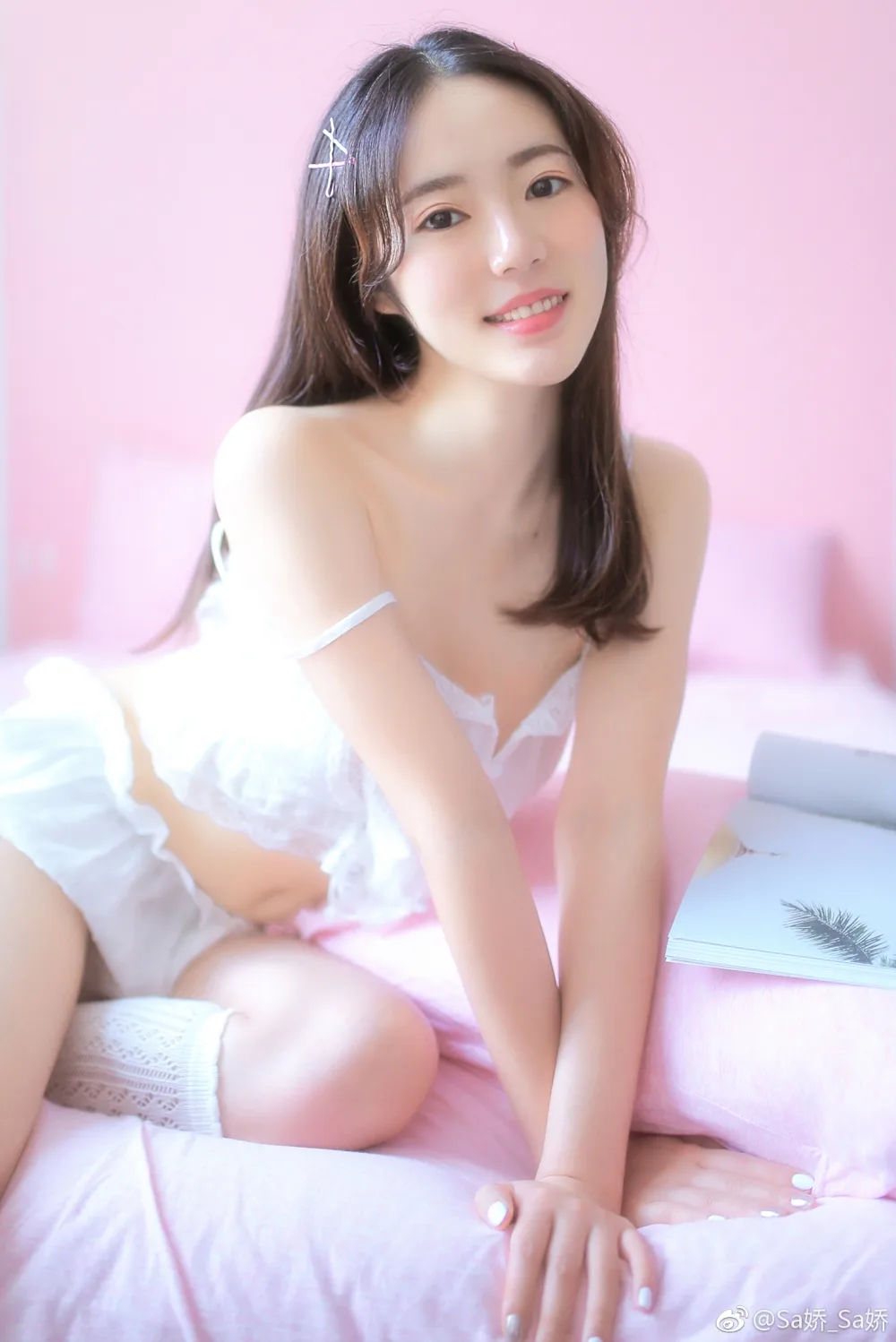 露脐装美女写真 图片1