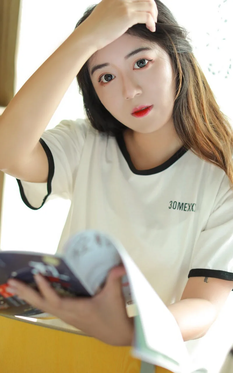体操服美女写真 图片5