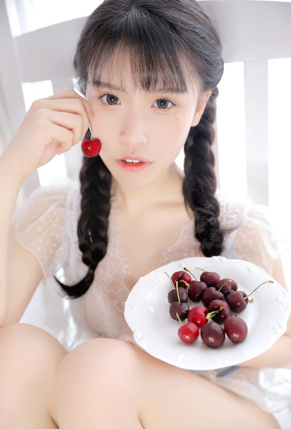 麻花辫少女写真 图片6