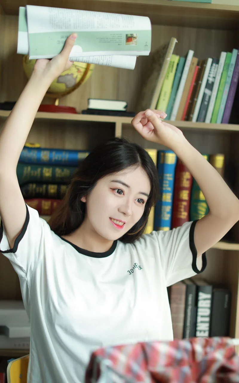体操服美女写真 图片4