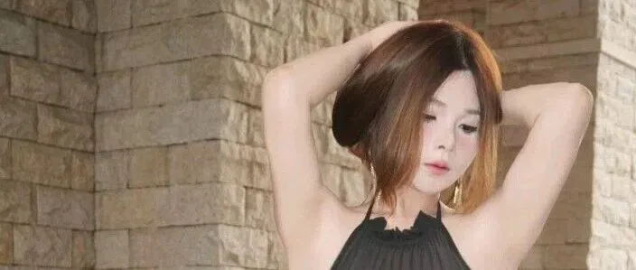 甜美女生居家写真温柔氛围感拉满 等你回家的心动画面