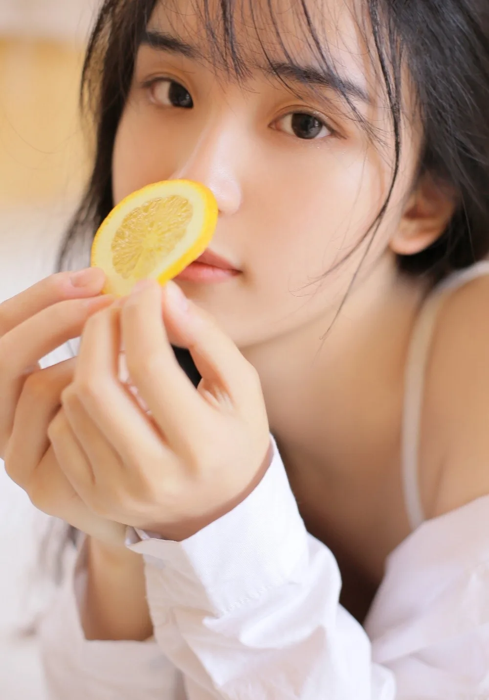 黑长直美女写真 图片4