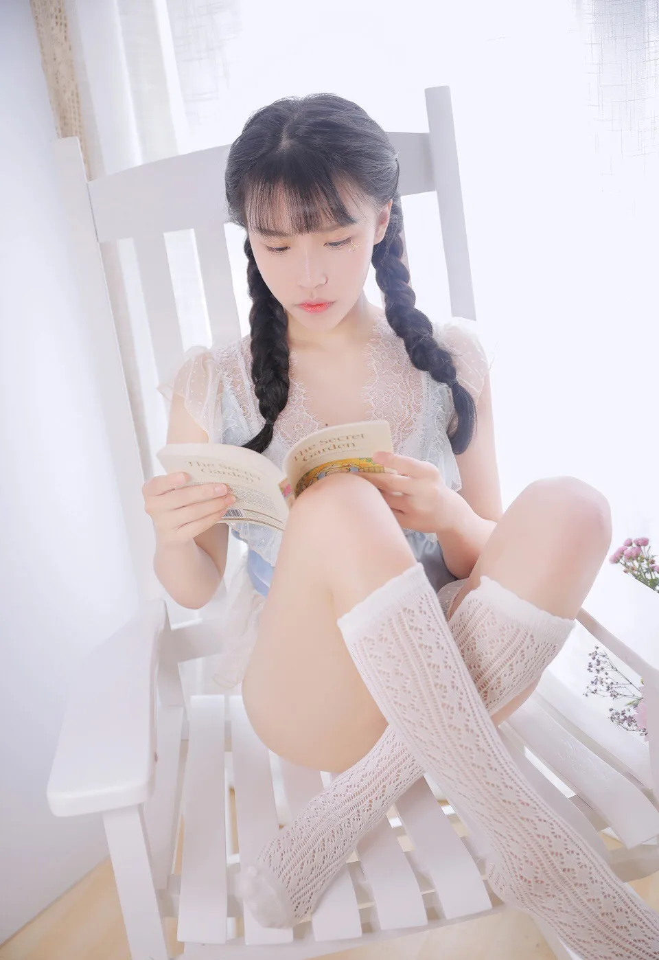 麻花辫少女写真 图片5