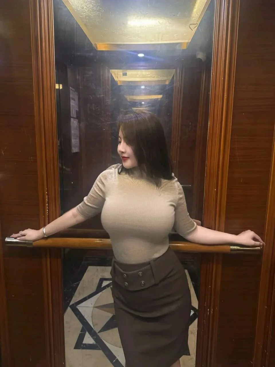 日常穿搭美女图片 图片2