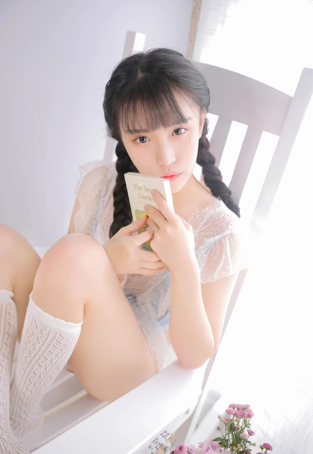 麻花辫少女写真 图片8