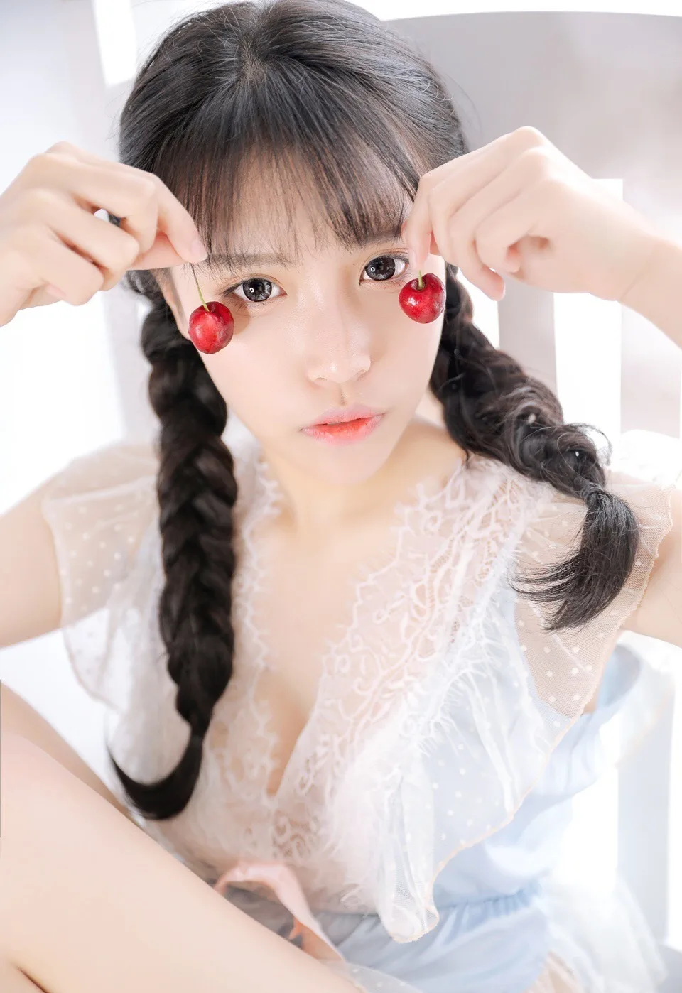 麻花辫少女写真 图片7