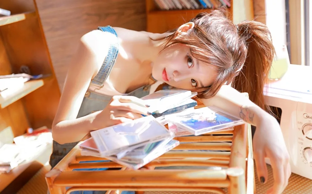 青春活力甜美少女写真 图片2
