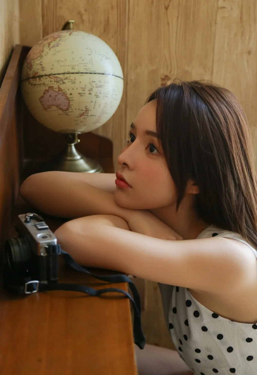 高挑美女写真 图片1