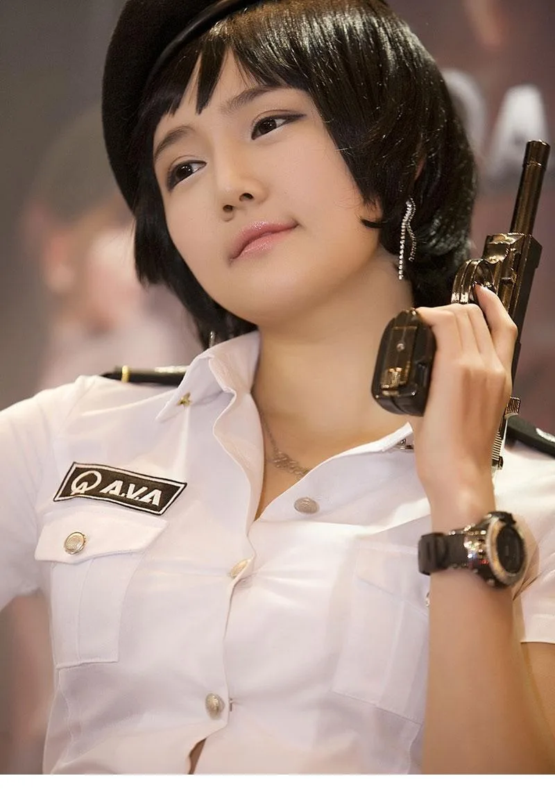 韩佳恩制服写真 图片2
