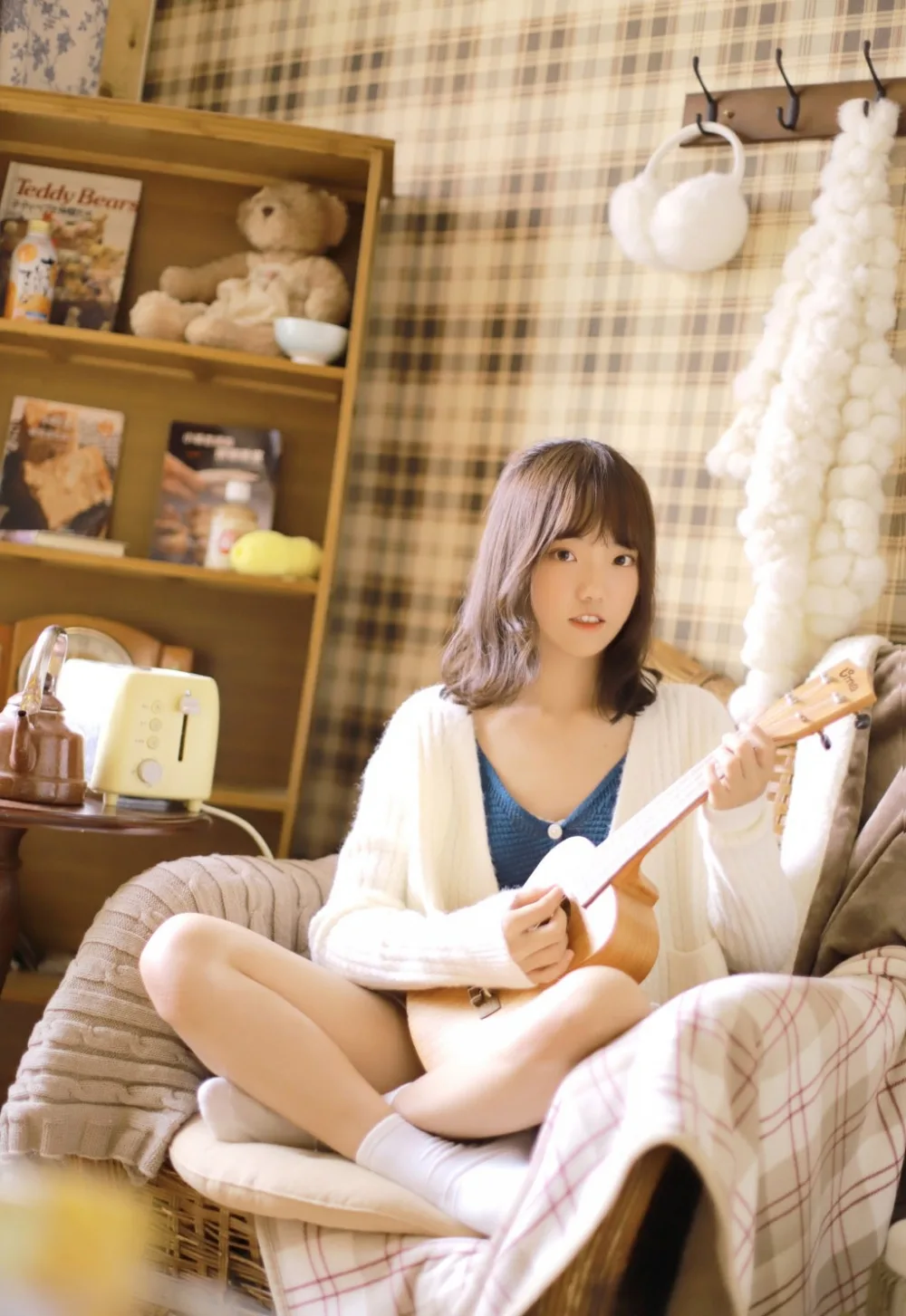 短发美女写真 图片2