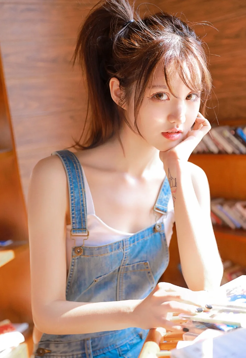 青春活力甜美少女写真 图片1