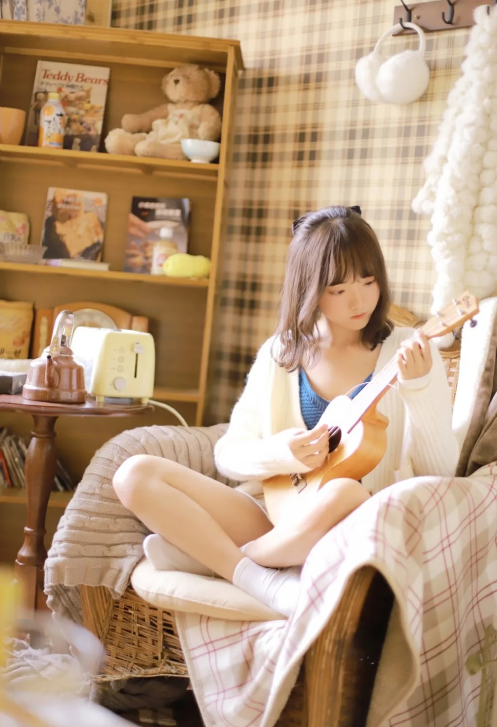 短发美女写真 图片4