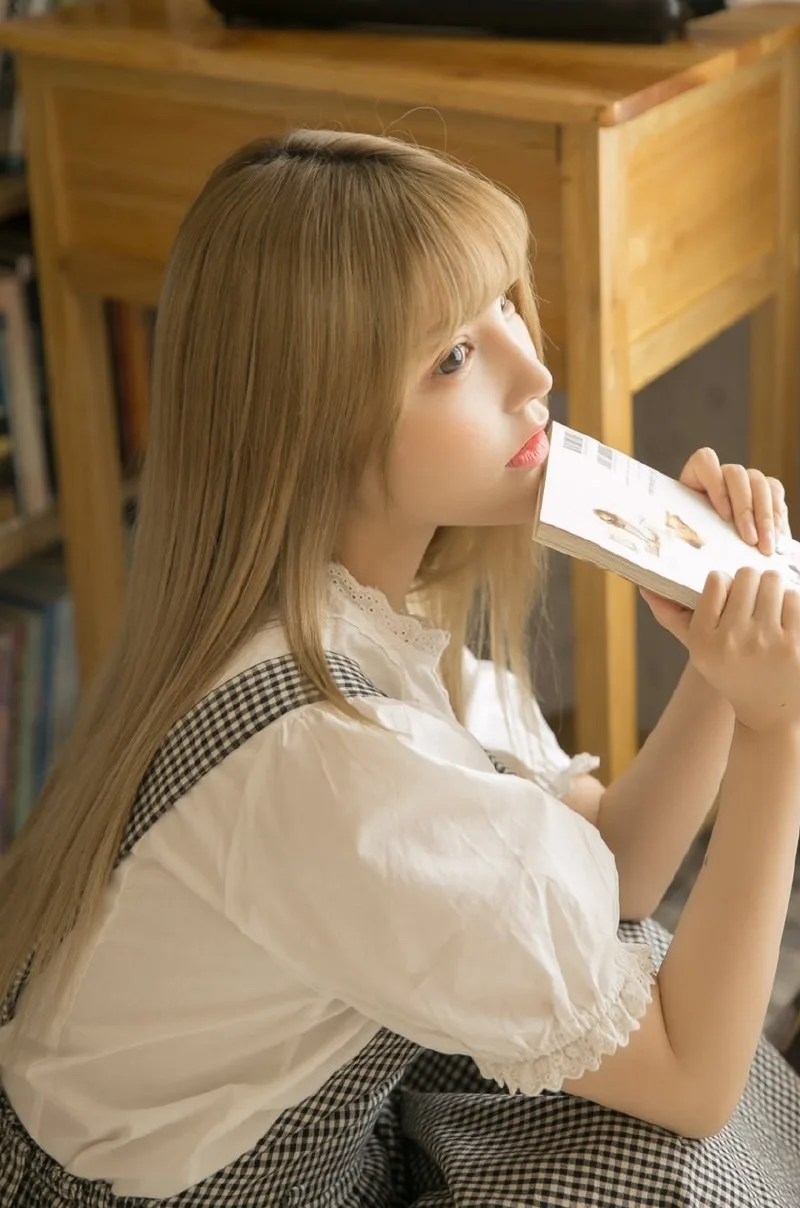 金发美女写真 图片8