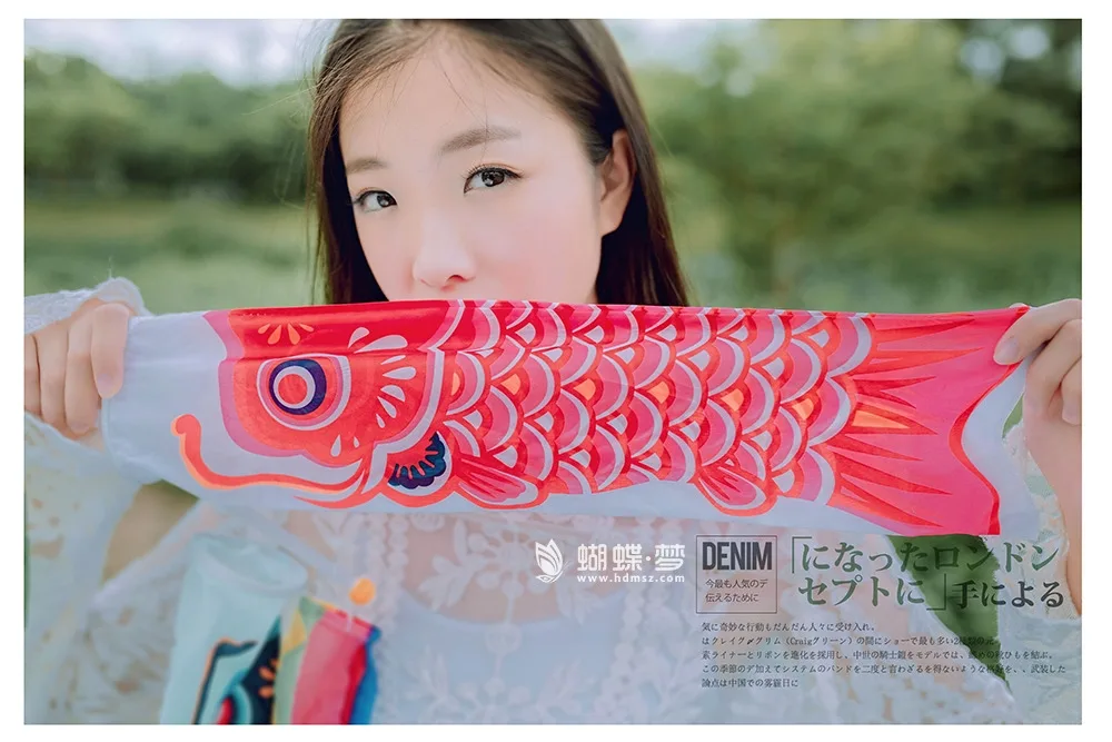 日系长发美女写真 图片3