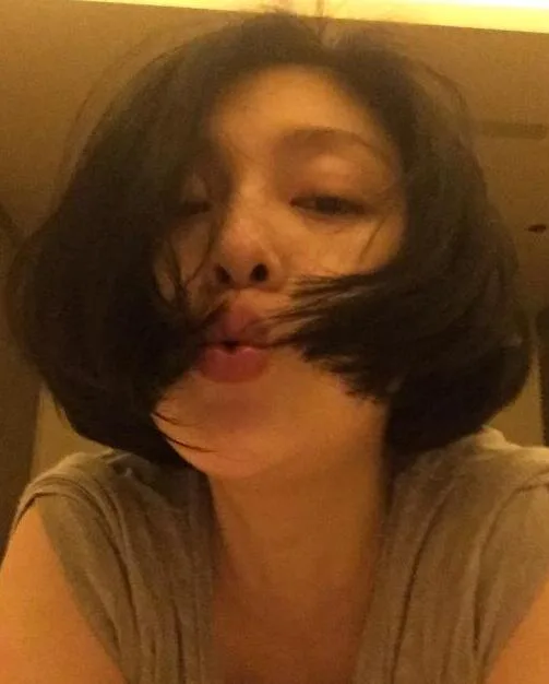 徐熙媛深夜自拍美照 图片2