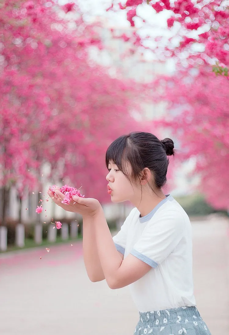 甜美少女街拍 图片5
