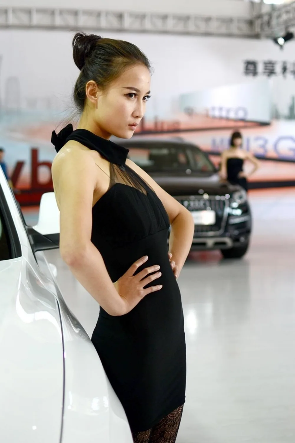 车模黑丝美腿写真 图片7