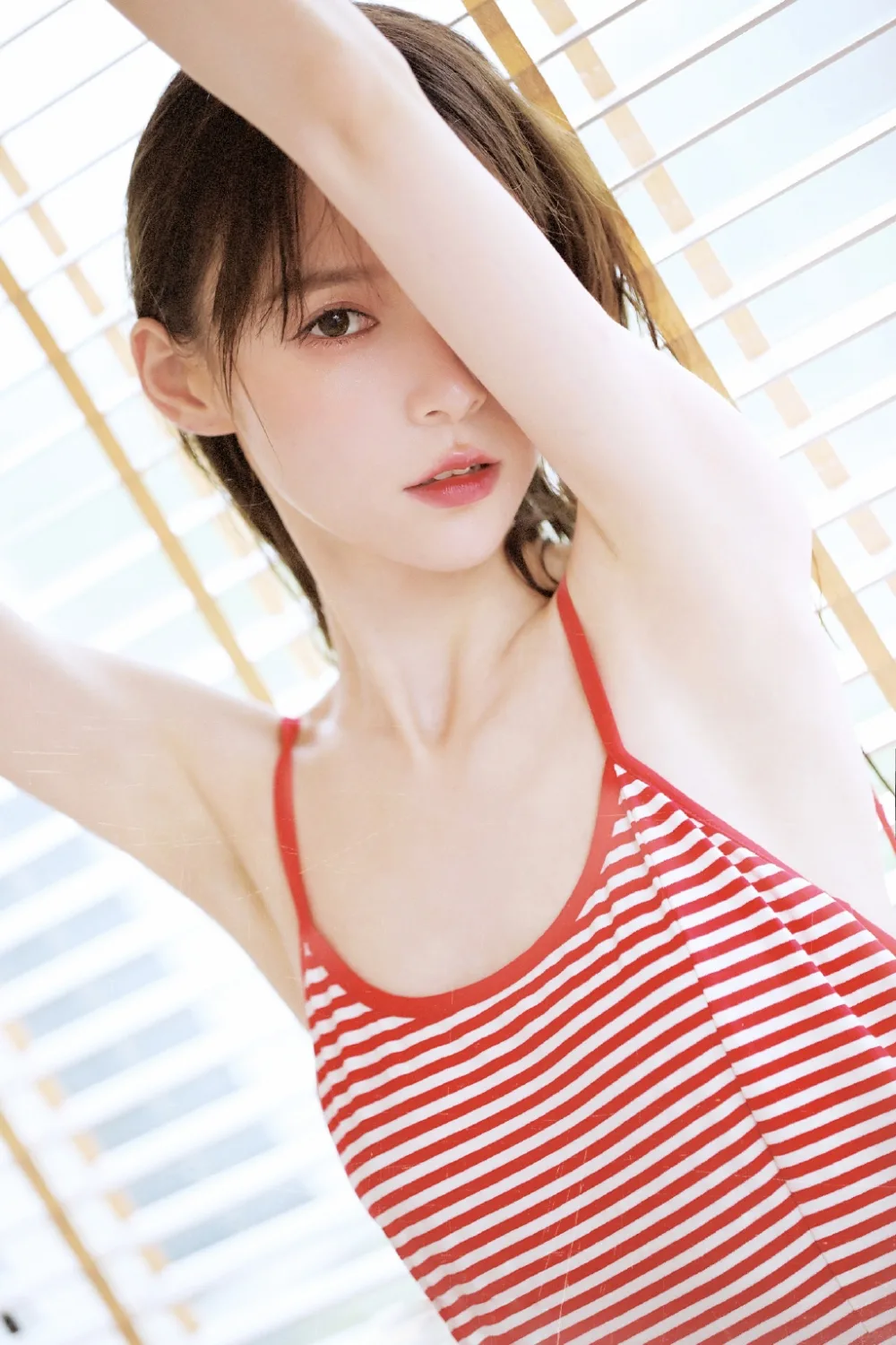 湿身美女写真 图片5