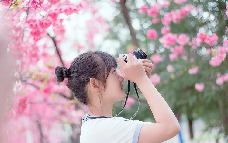 甜美少女街拍 图片2