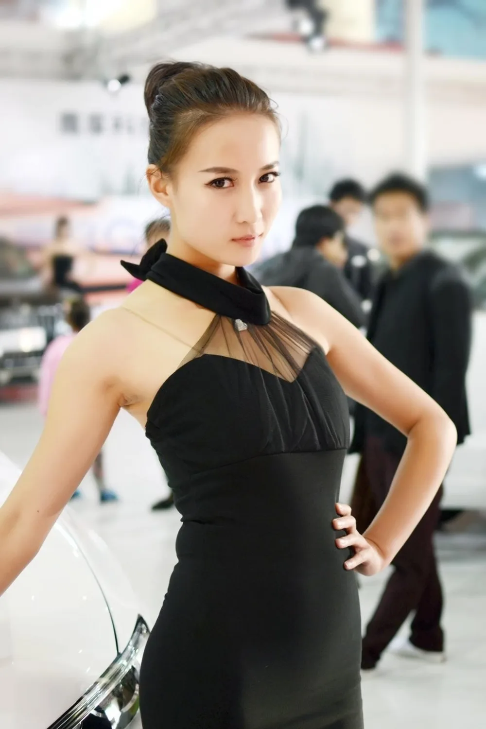 车模黑丝美腿写真 图片3
